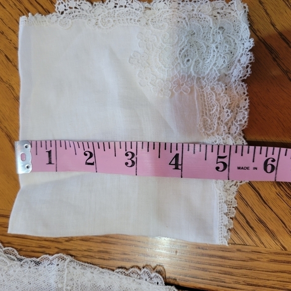 Bundle of Miscellaneous Handmade Embroidered Hankies/Napkins - Picture 3 of 6